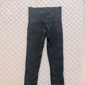 Good condition Spanx athletic leggings